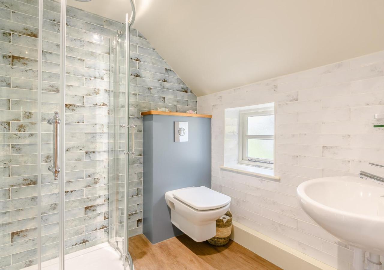 Wisteria Cottage Snape  Екстериор снимка