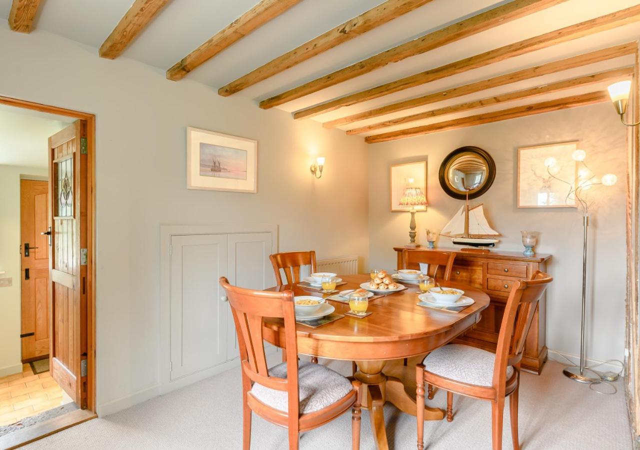 Wisteria Cottage Snape  Екстериор снимка